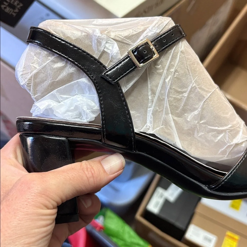 Naturalizer Black and White Women's Heels